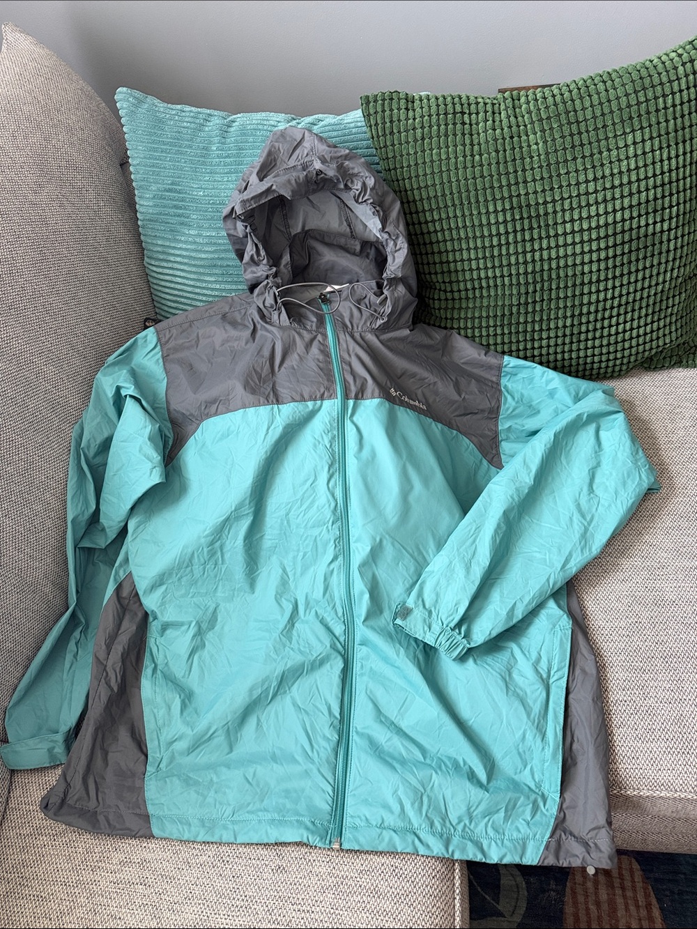 Columbia Men’s XL Watertight II Light Teal and Gray Hooded Raincoat Packable